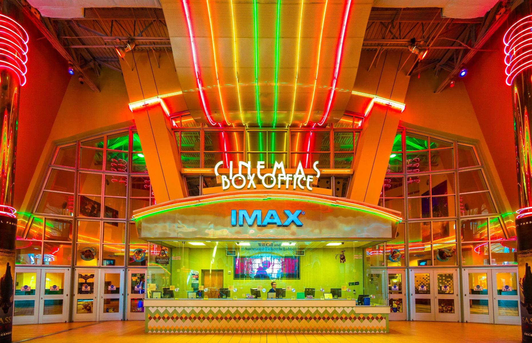 Dolphin Mall, Miami, Florida
